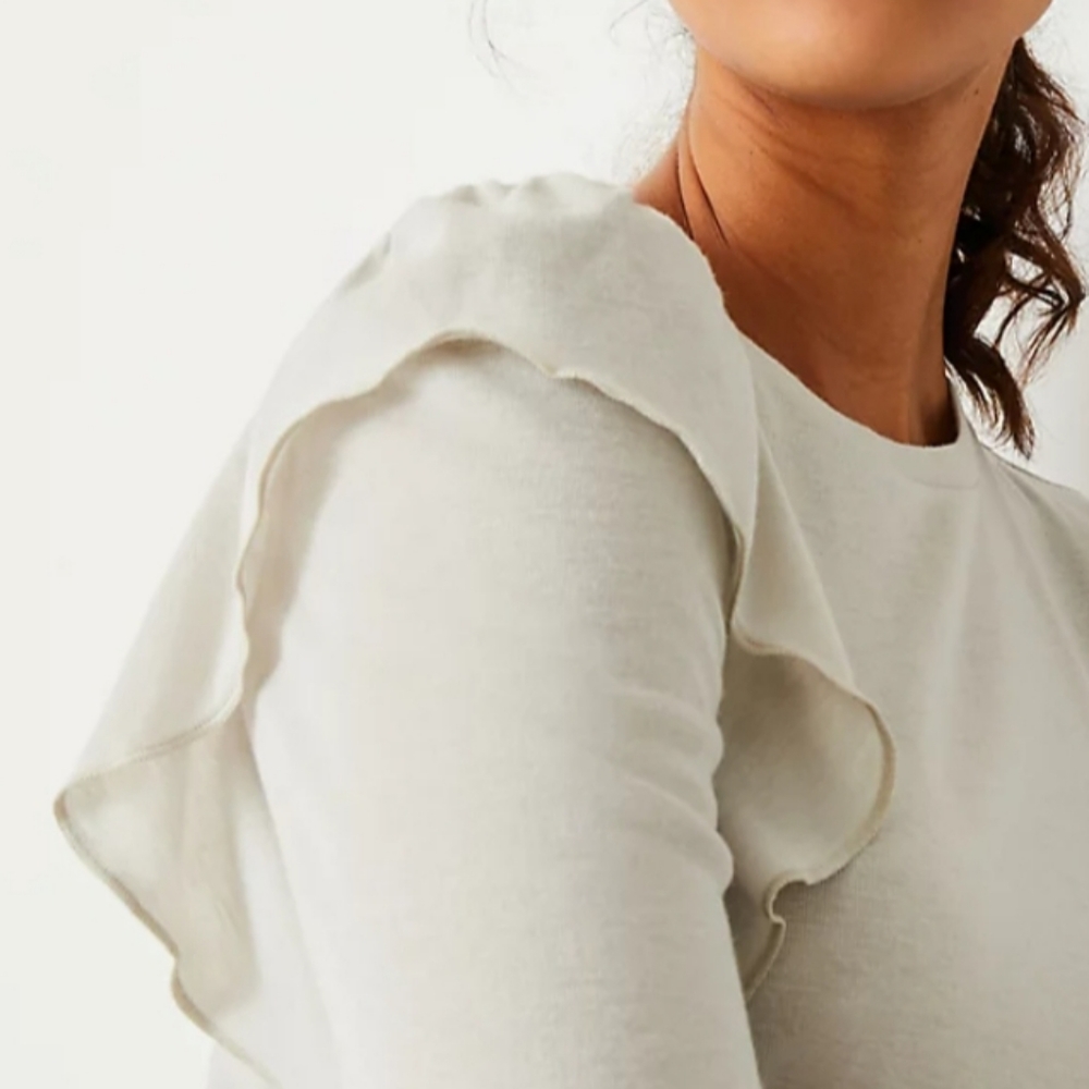 ANN TAYLOR RUFFLE Sleeve Top - Picture 8 of 9